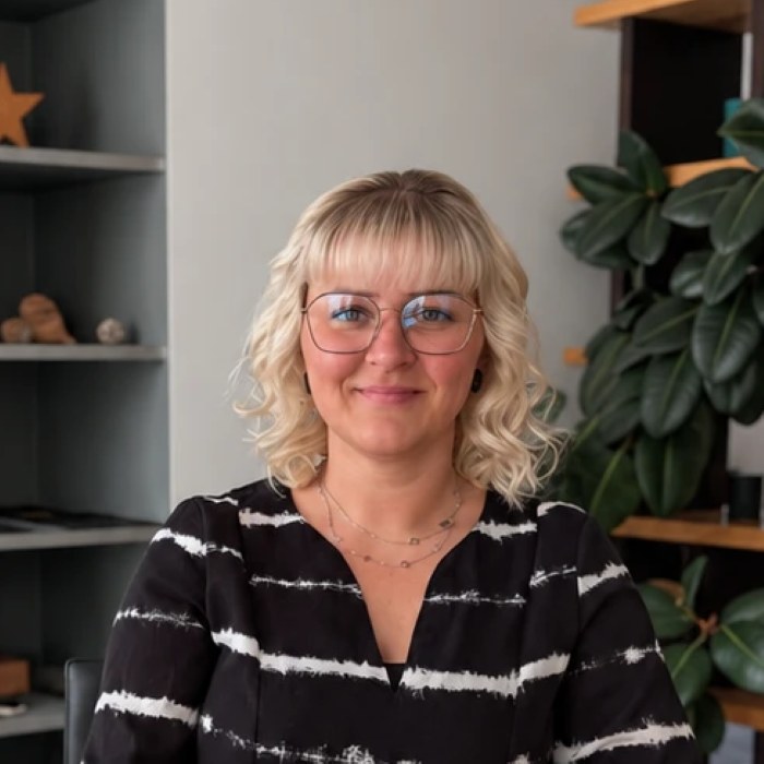 Magdalena Holtsch, Beratung und Verkauf bei der Ricon Manufaktur