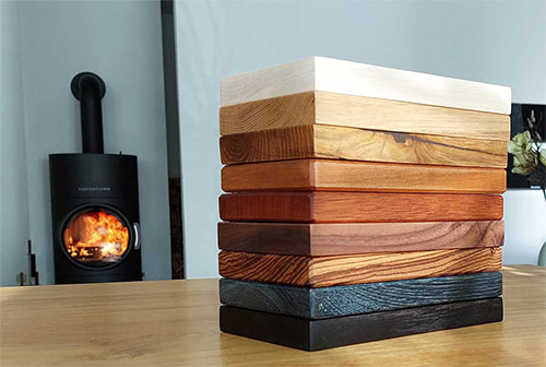 Materialmuster für Massivholz, Naturstein und Leder von Ricon Manufaktur