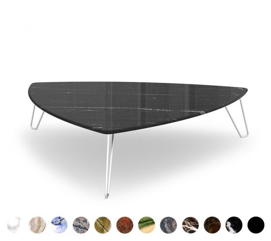 Couchtisch mit Metallfüßen in ausgefallener Form