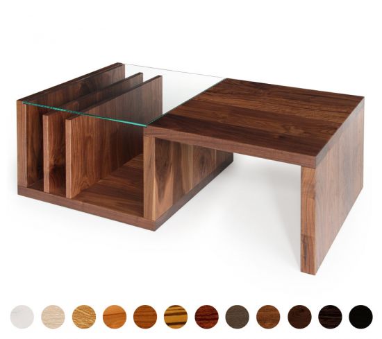 Wohnzimmertisch mit viel Stauraum für Zeitschriften aus Massivholz + Glas