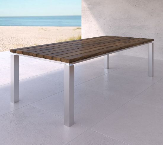 Tisch für den Garten mit Stahl oder Edelstahlgestell und Massivholz Bohlen