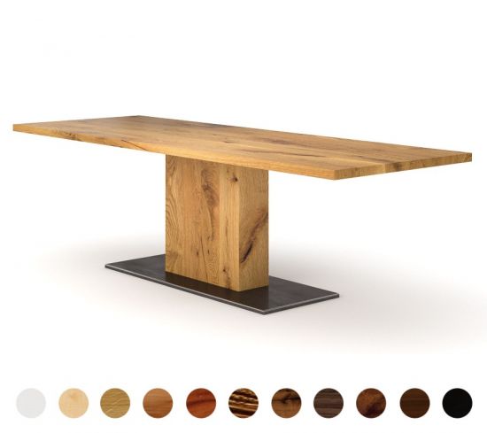 Designertisch aus massivem Holz mit Mittelfuß Gestell und Metall Bodenplatte
