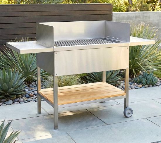 rostfreier Holzkohlegrill mit Beistelltisch