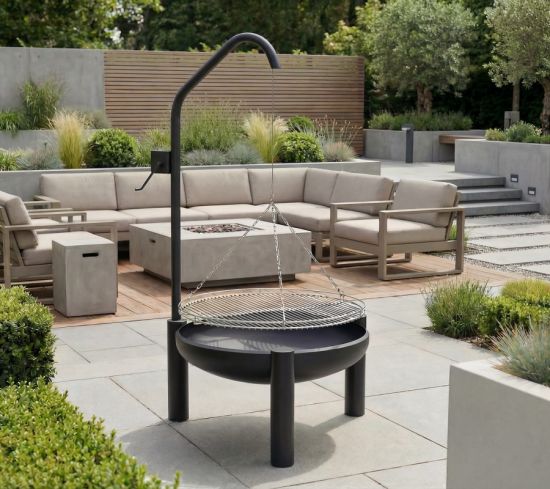 Schwenkgrill mit 3 Beinen + Grillgalgen